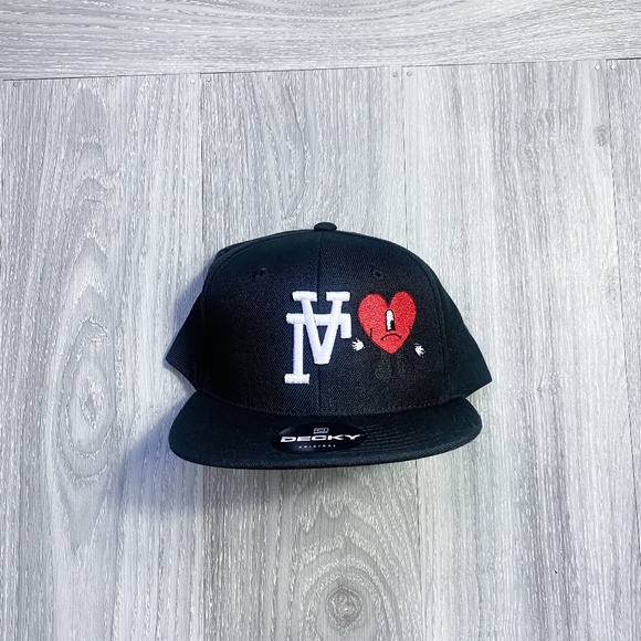 Los Angeles Un Verano Sin Ti Upside Down Black Snapback - Picture 1 of 2
